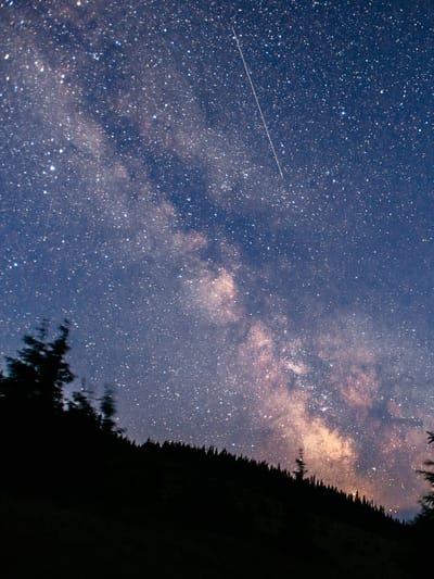 meteor shower in the night sky